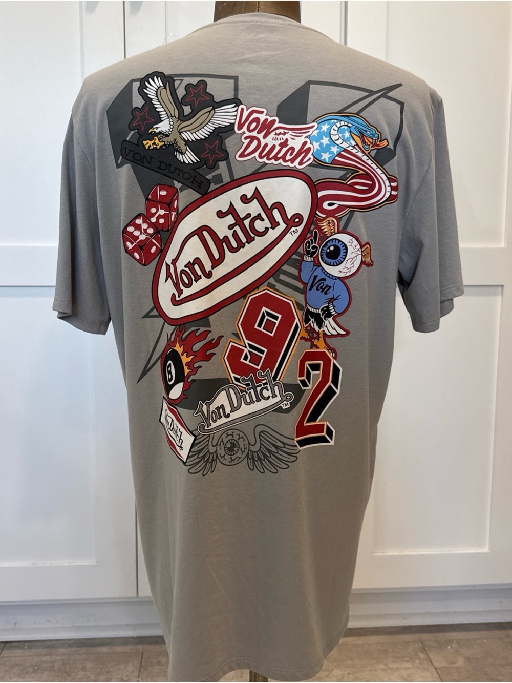 NWT Von Dutch Men’s Gray Graphic Logo Back Print T-Shirt Sz L